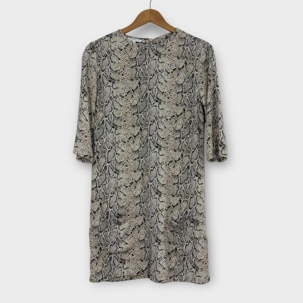 Equipment Femme Women’s Size XS Natural Snake Print 100% Silk Aubrey Shift Dress